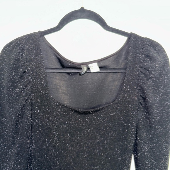 H&M Women’s Mini Metallic Mesh Dress - Picture 3 of 3